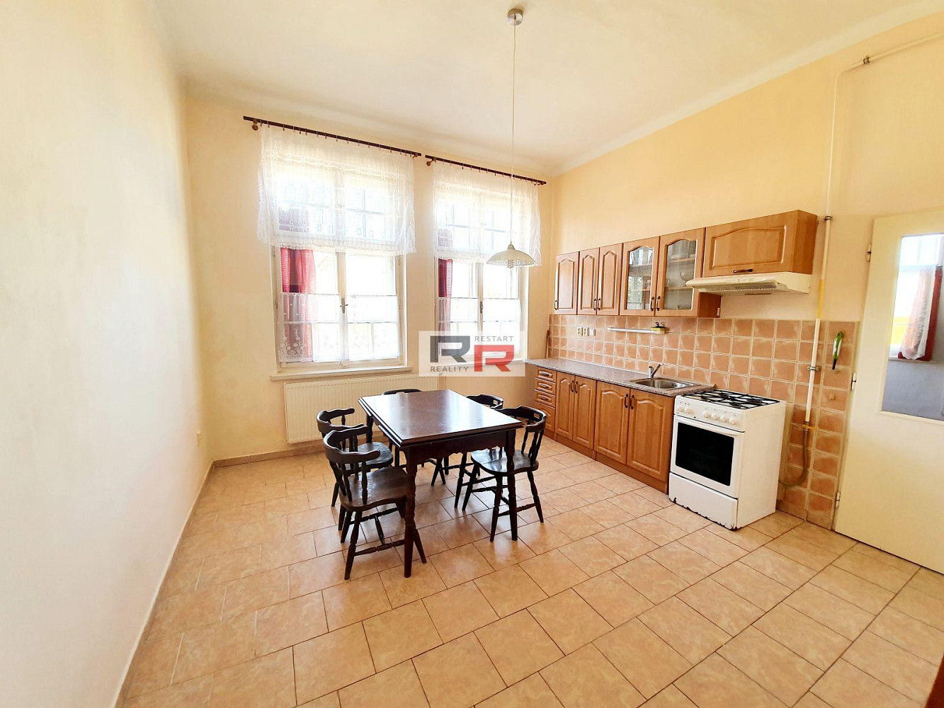 Pronájem bytu 1+1 52 m²
