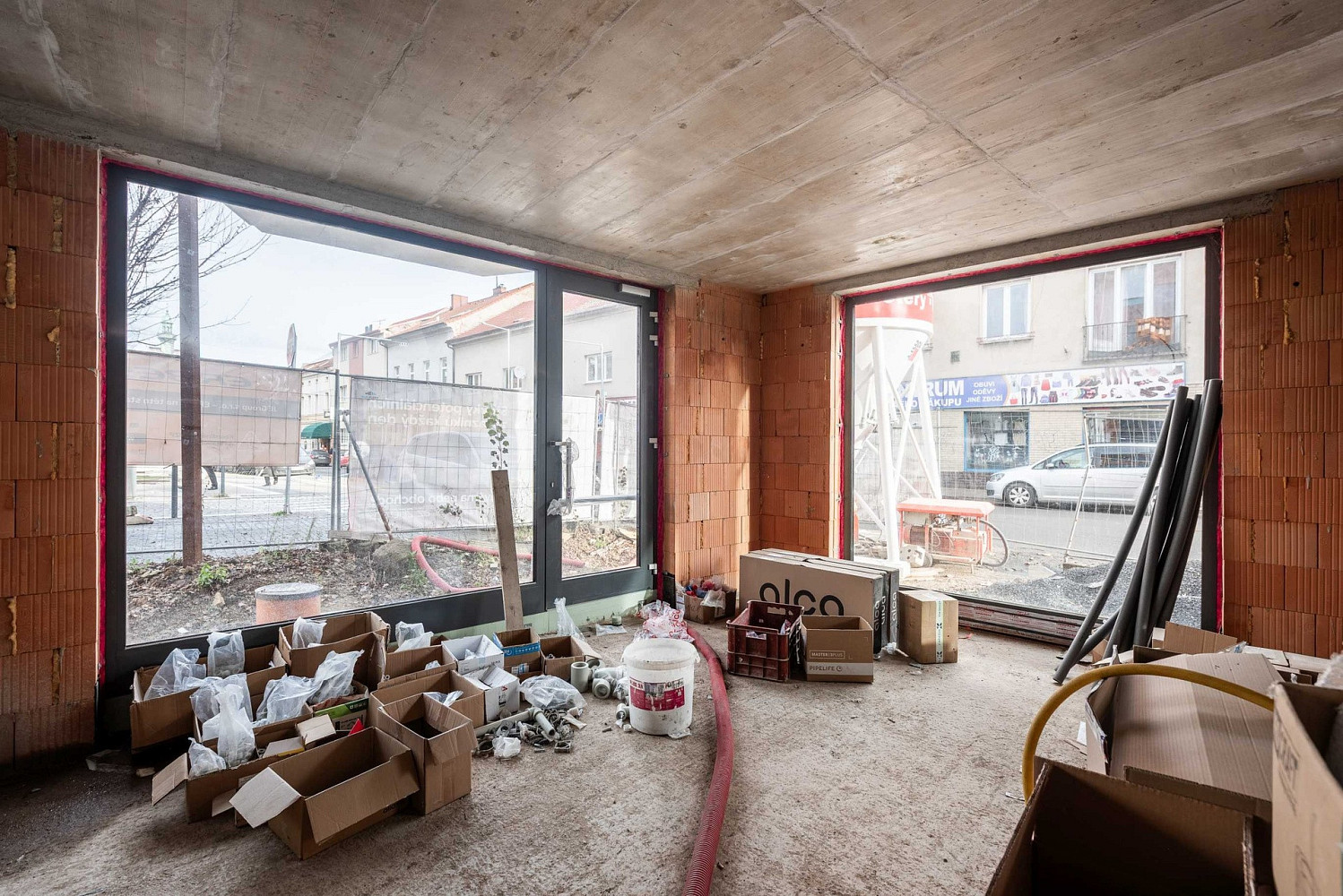 Pronájem obchodních prostor 143 m² – fotografie 3