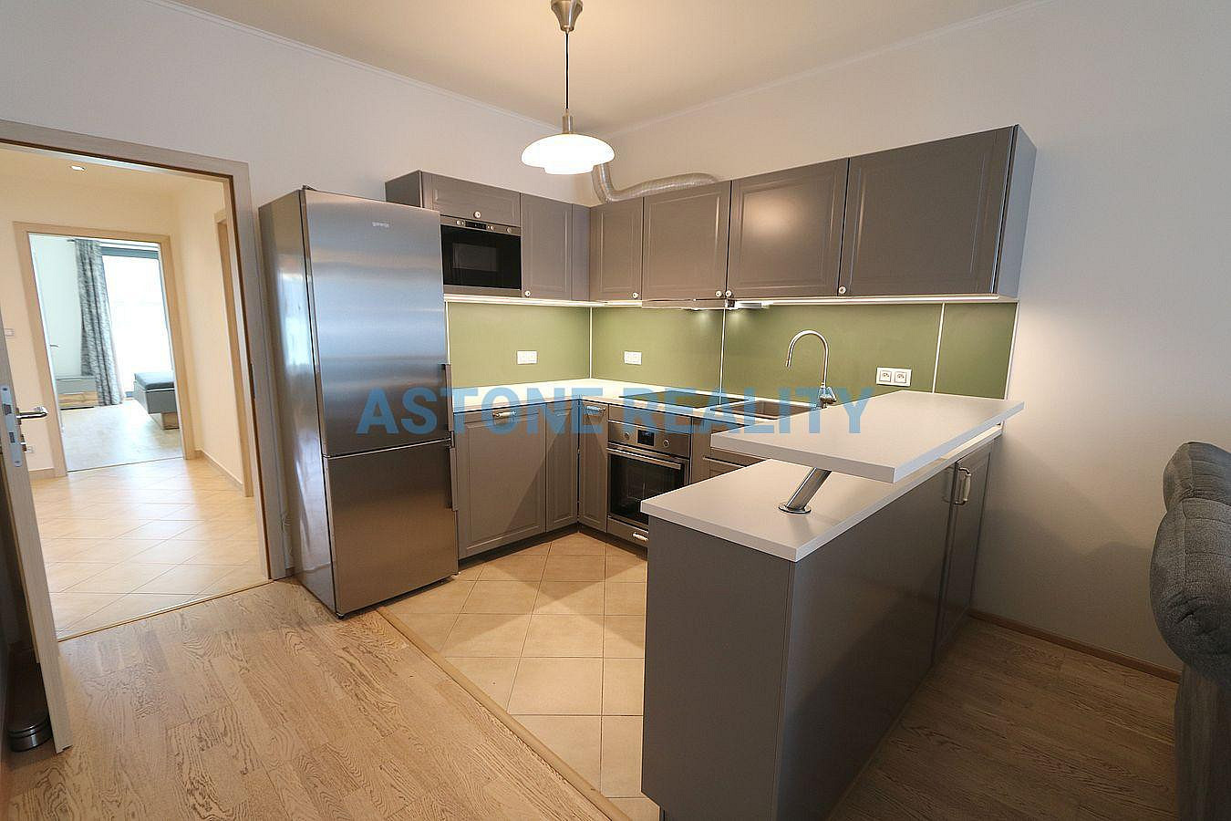 Pronájem bytu 4+kk 110 m² – fotografie 3