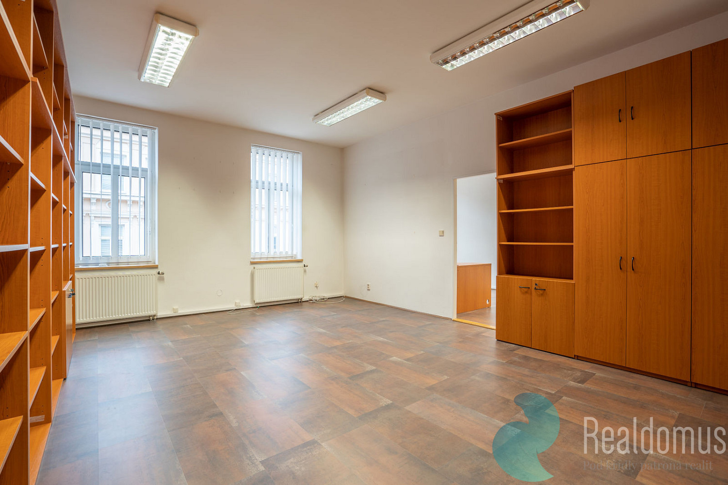 Pronájem kanceláře 130 m² — photo 2