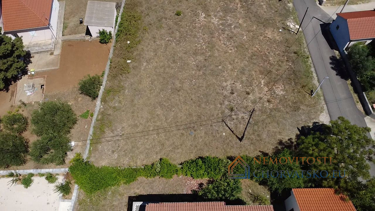 Pozemek 613 m2m², Privlaka – pohled 4