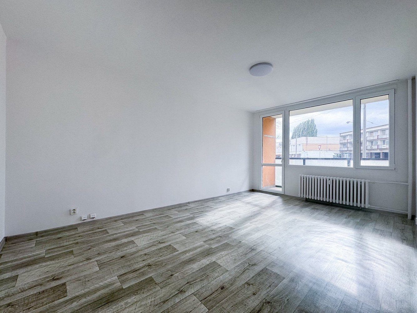 Pronájem bytu 3+1 63 m² – fotografie 2