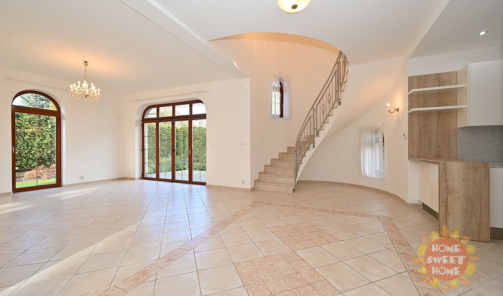 Pronájem domu 243 m² s pozemkem 380 m², Praha – náhled fotky 9