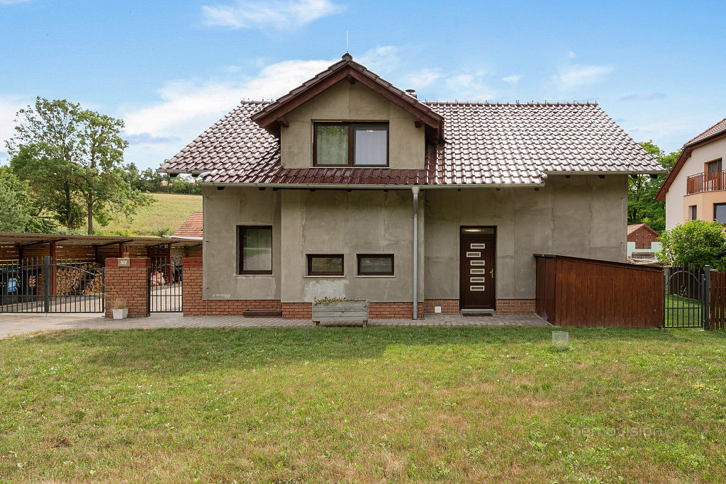 Prodej domu 143 m² s pozemkem 869 m² – fotografie 2