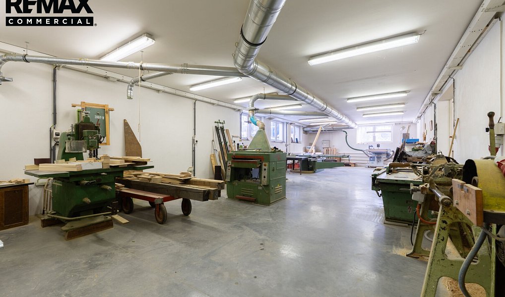 Prodej výrobních prostor 1 337 m², Nová Ves v Horách – náhled fotky 17