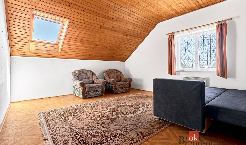 Prodej domu 335 m² s pozemkem 980 m², Skalná – náhled fotky 13