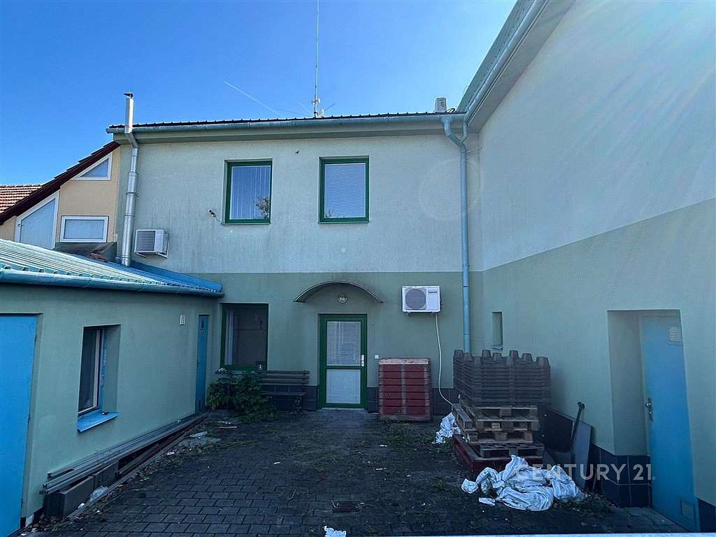 Prodej komerčního objektu (jiného typu) 251 m² — photo 5