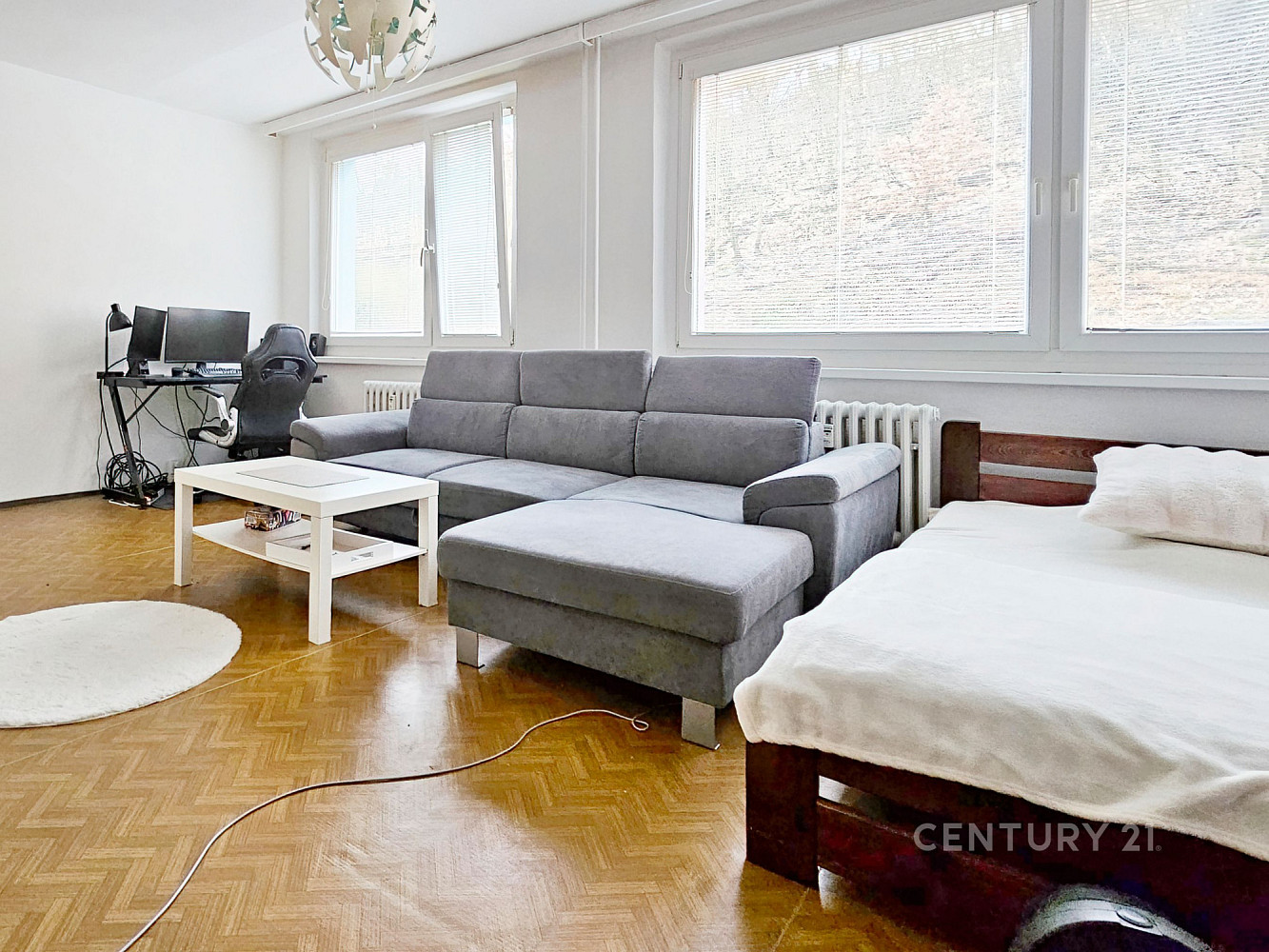Pronájem bytu 1+kk 33 m² — photo 2