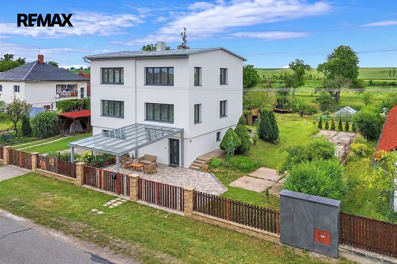 Prodej domu 130 m² s pozemkem 711 m² – fotografie 3