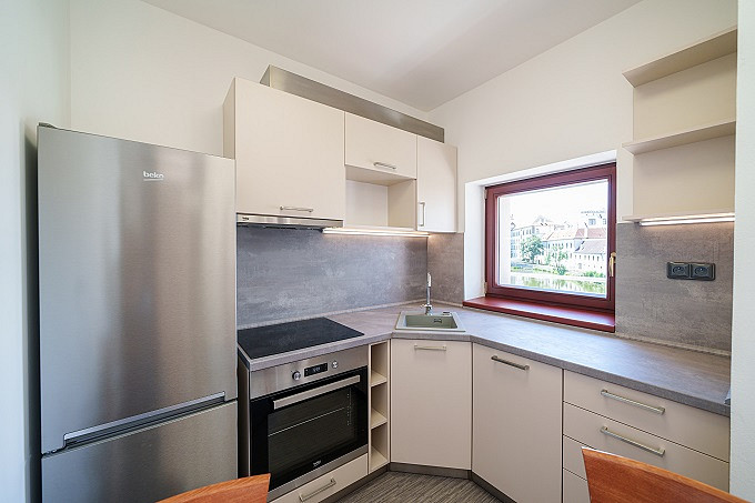Pronájem bytu 1+kk 33 m² – fotografie 2