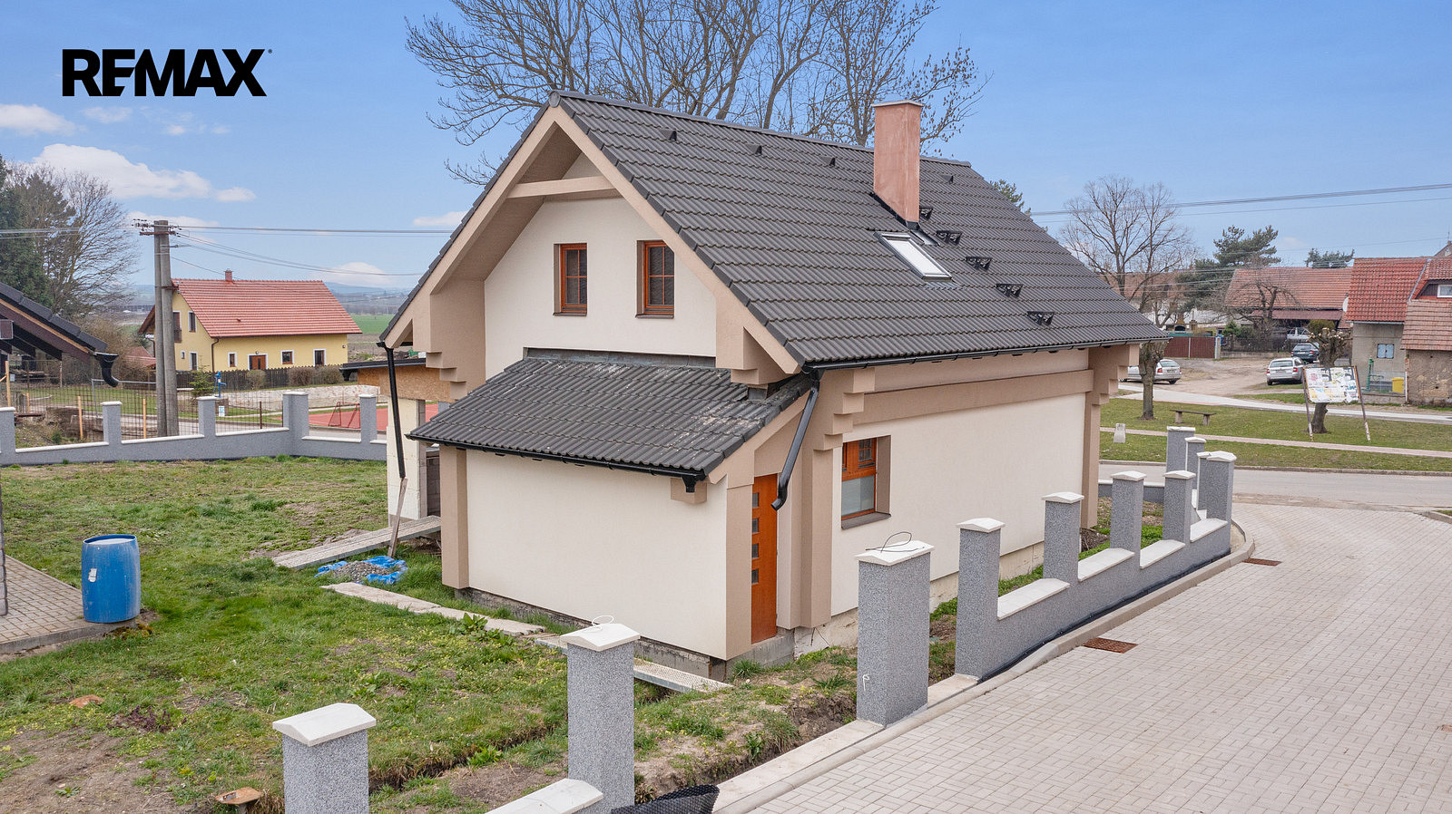 Prodej domu 177 m² s pozemkem 631 m² — photo 2