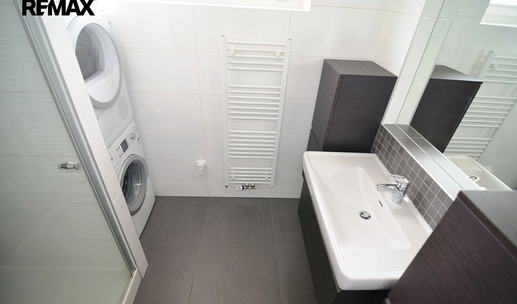 Pronájem bytu 2+kk 68 m², Praha – náhled fotky 14