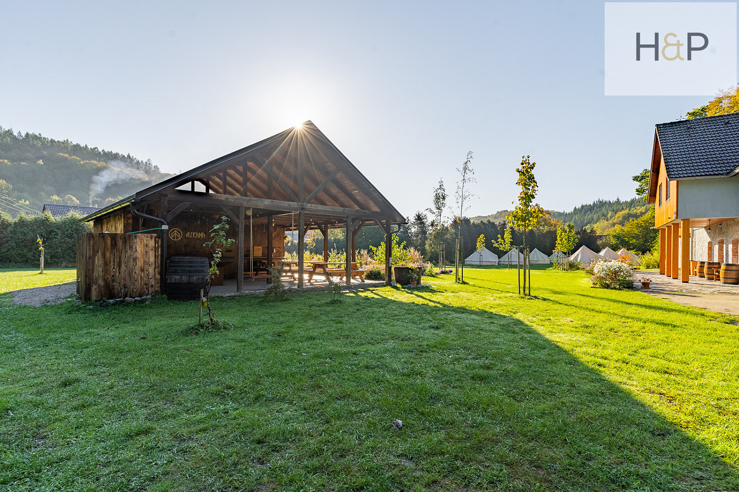 Prodej ubytovacího objektu 580 m² – fotografie 4