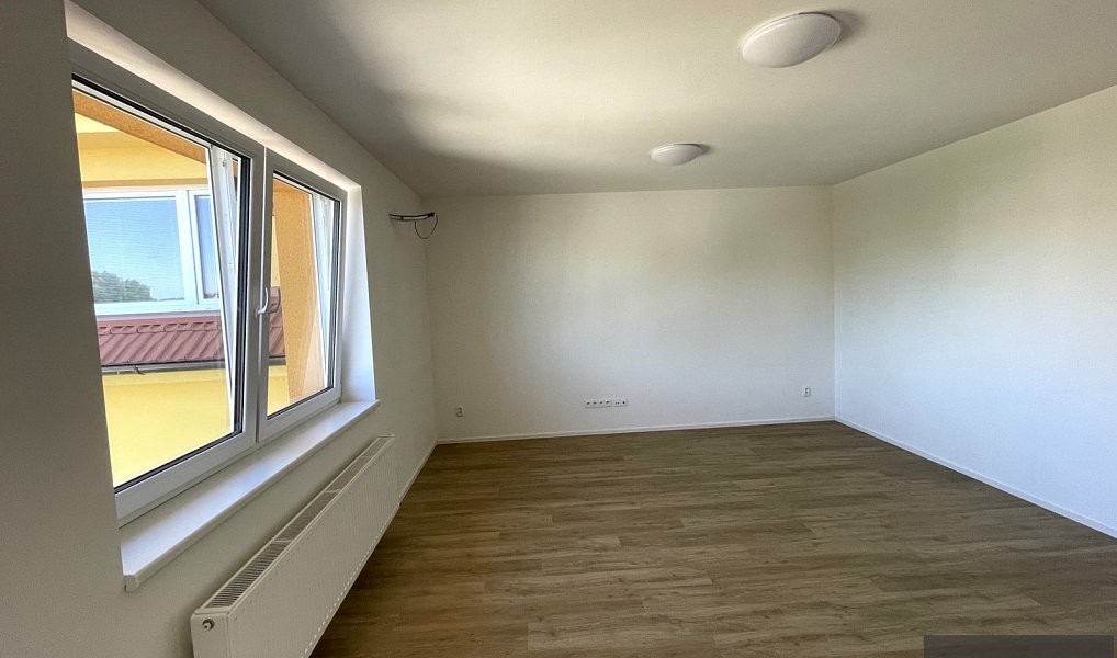 Pronájem bytu 1+kk 37 m², Uherský Brod – náhled fotky 7