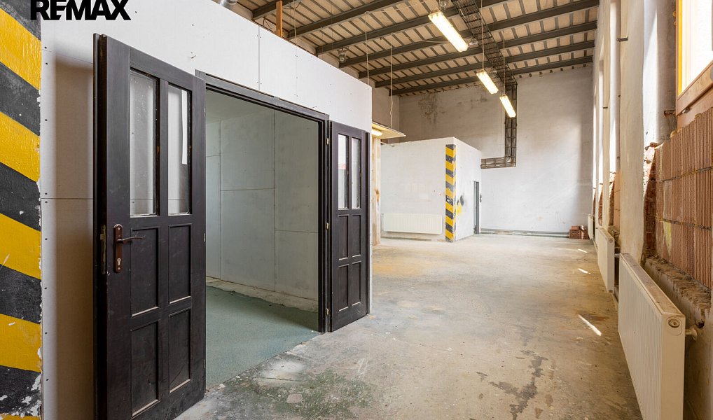 Prodej výrobních prostor 1 161 m², Nechanice – náhled fotky 16