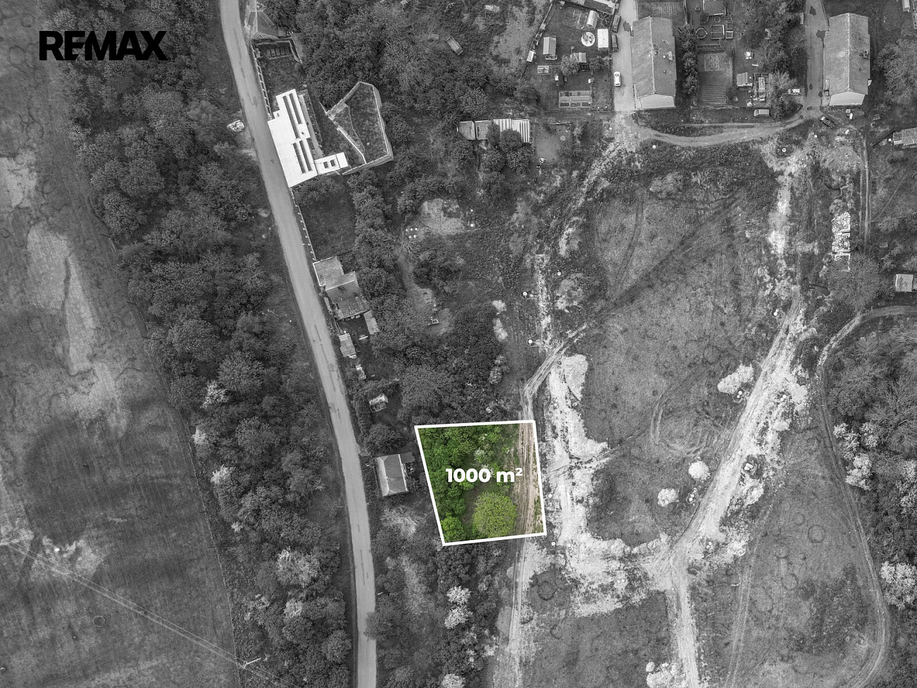 Prodej stavebního pozemku 1 000 m² – fotografie 3