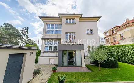 Pronájem domu 434 m² s pozemkem 600 m², Na Kodymce, Praha 6 - Dejvice