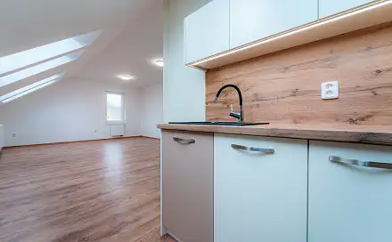 Pronájem bytu 1+kk 40 m²