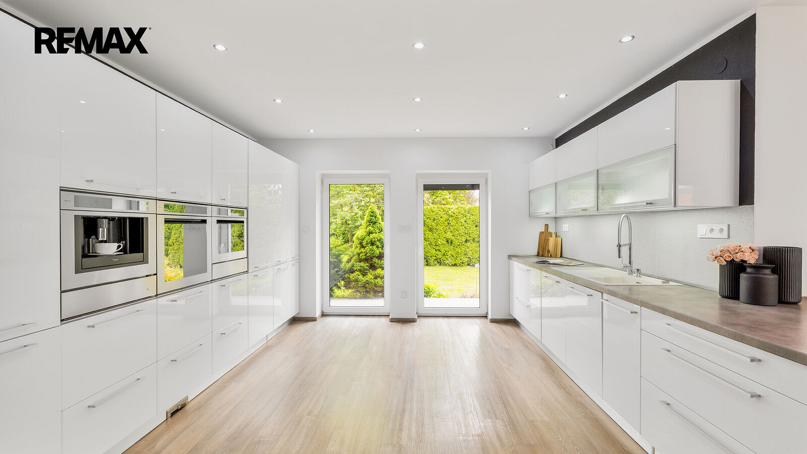 Prodej domu 634 m² s pozemkem 2 143 m² – fotografie 3