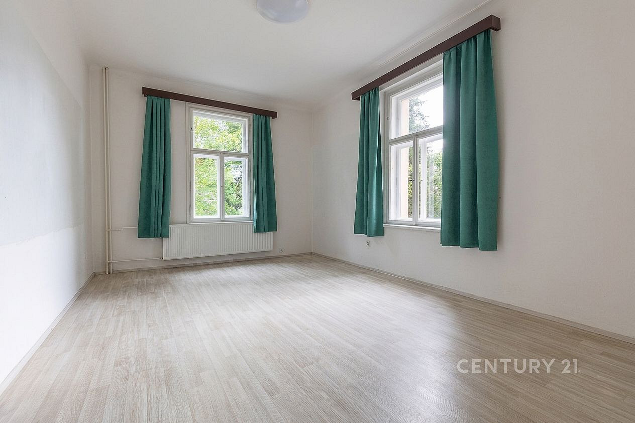 Prodej domu 260 m² s pozemkem 687 m² – fotografie 2