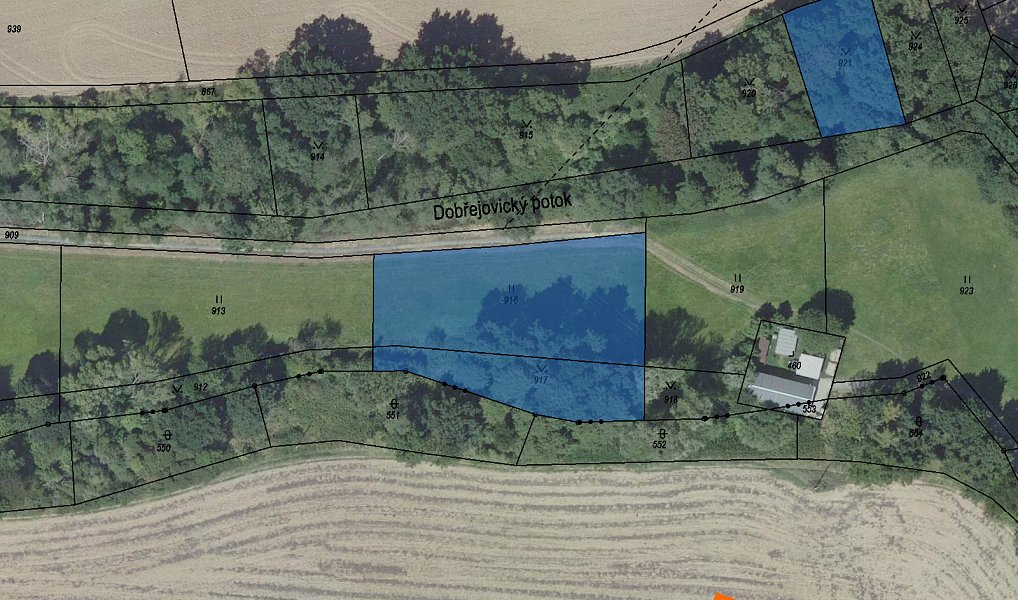 Prodej pozemku 615 m², Dobřejovice – fotka 1 z 3