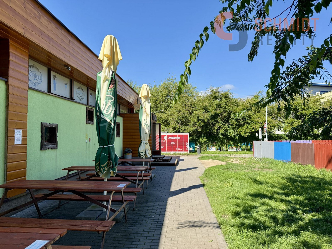 Pronájem obchodních prostor 350 m²