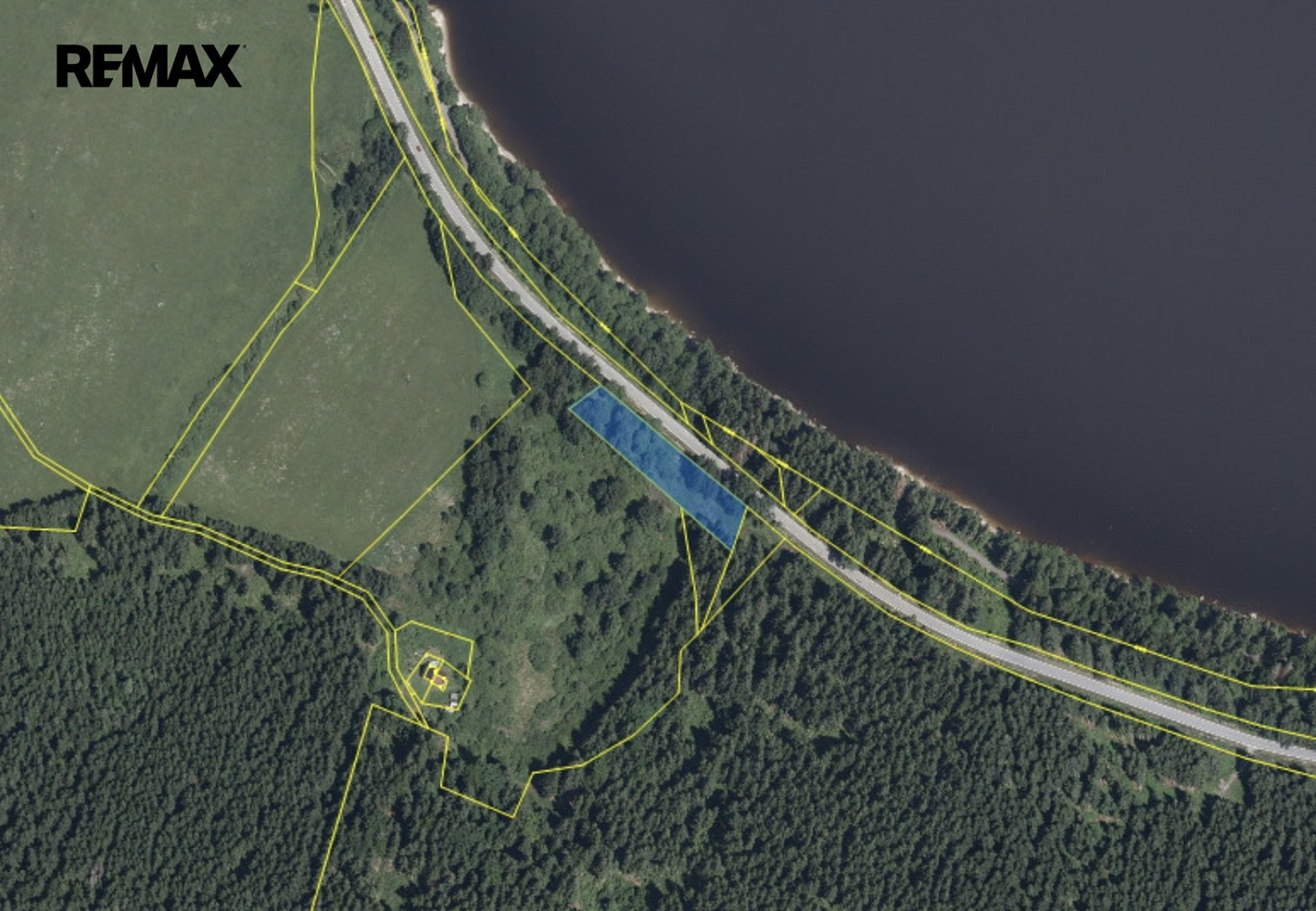 Prodej komerčního pozemku 2 890 m²