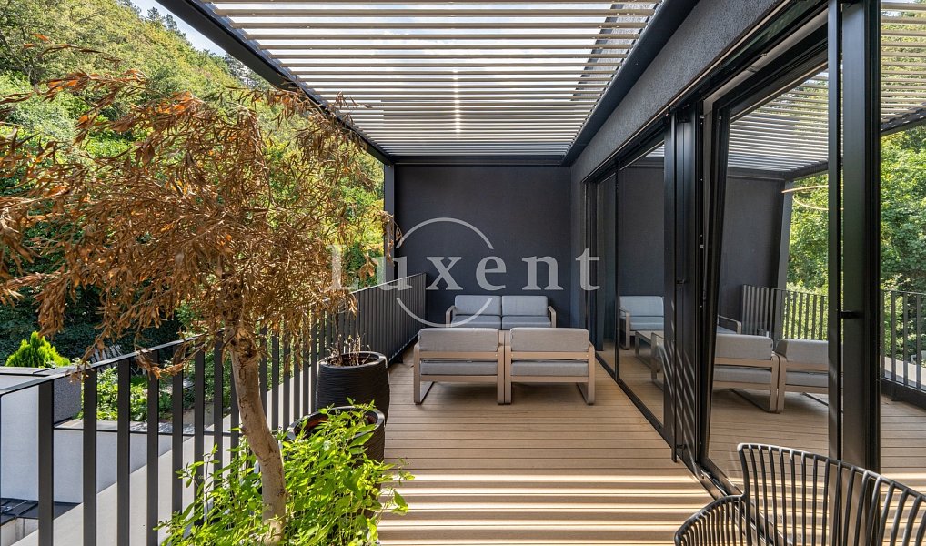 Prodej bytu 4+kk 191 m², Praha – náhled fotky 17