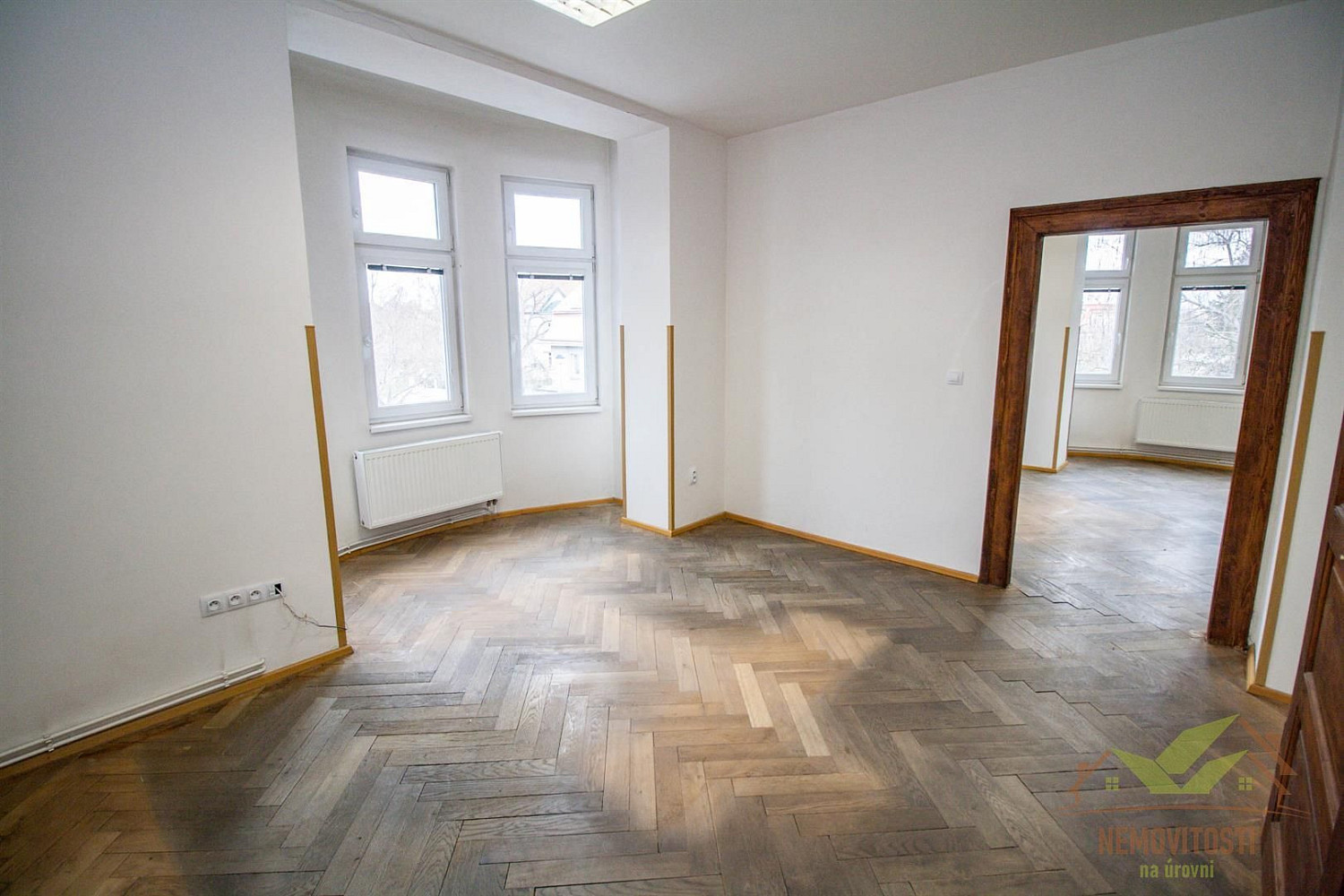 Pronájem kanceláře 60 m² – fotografie 2