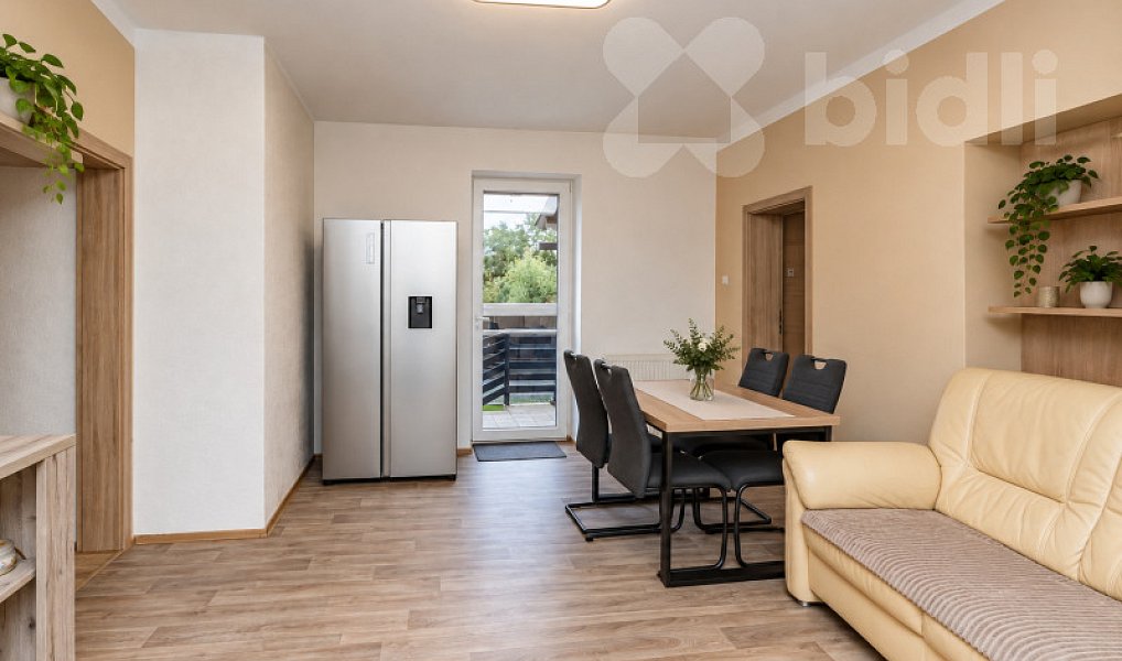 Prodej domu 240 m² s pozemkem 2 125 m², Bečice – náhled fotky 7