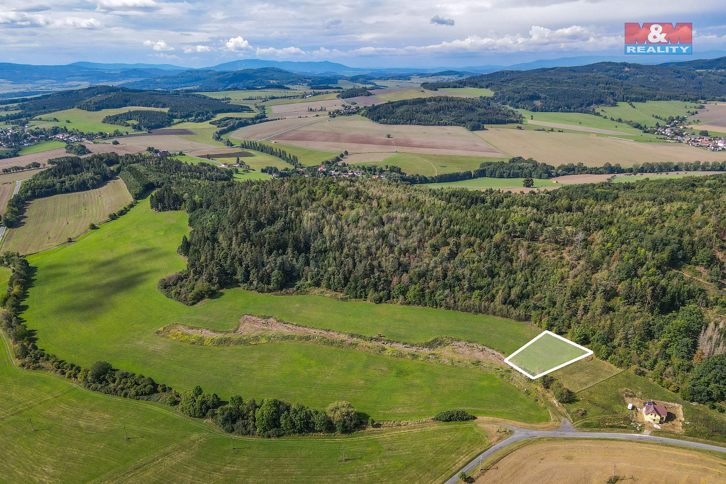 Prodej stavebního pozemku 1 607 m² – fotografie 5