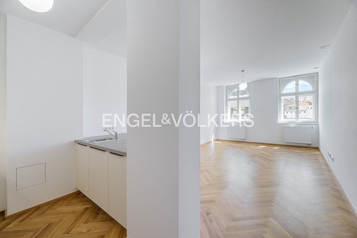 Pronájem bytu 3+kk 85 m²