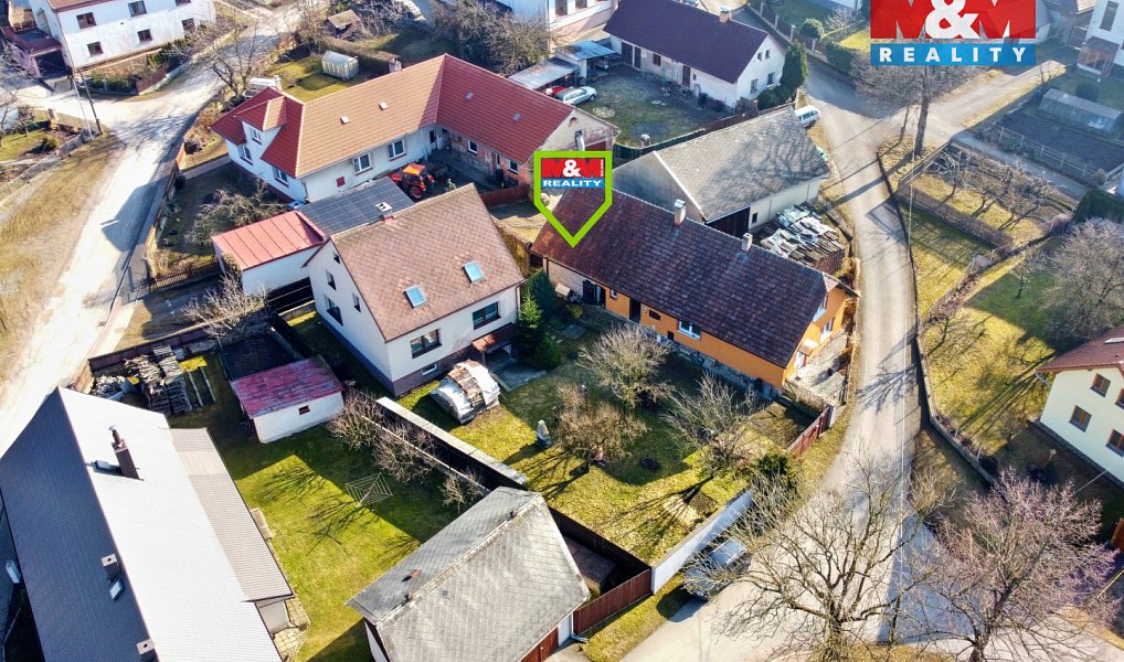 Prodej domu 250 m² s pozemkem 978 m², Stáj – náhled fotky 2