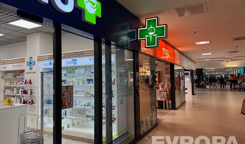 Pronájem obchodních prostor 87 m², Hradec Králové – náhled fotky 4