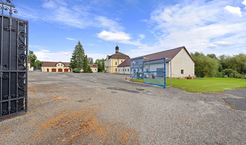 Prodej výrobních prostor 476 m², Habartov – náhled fotky 4
