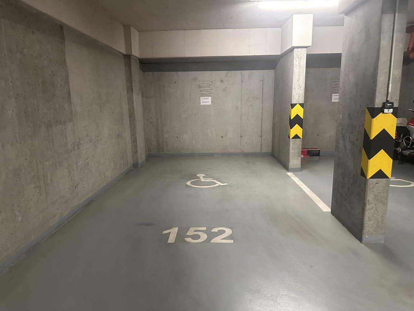 Pronájem garážového stání 25 m, československého exilu, praha - modřany — photo 2