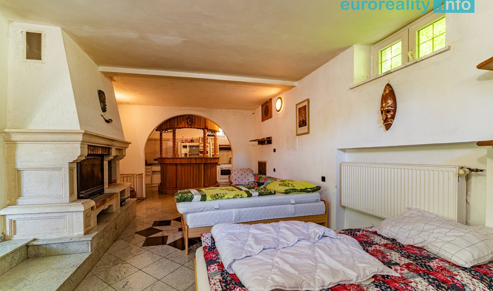 Pronájem domu 210 m² s pozemkem 1 068 m², Aš – náhled fotky 24