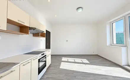 Pronájem bytu 2+kk 44 m², Rakouská, Milovice - Mladá, okres Nymburk