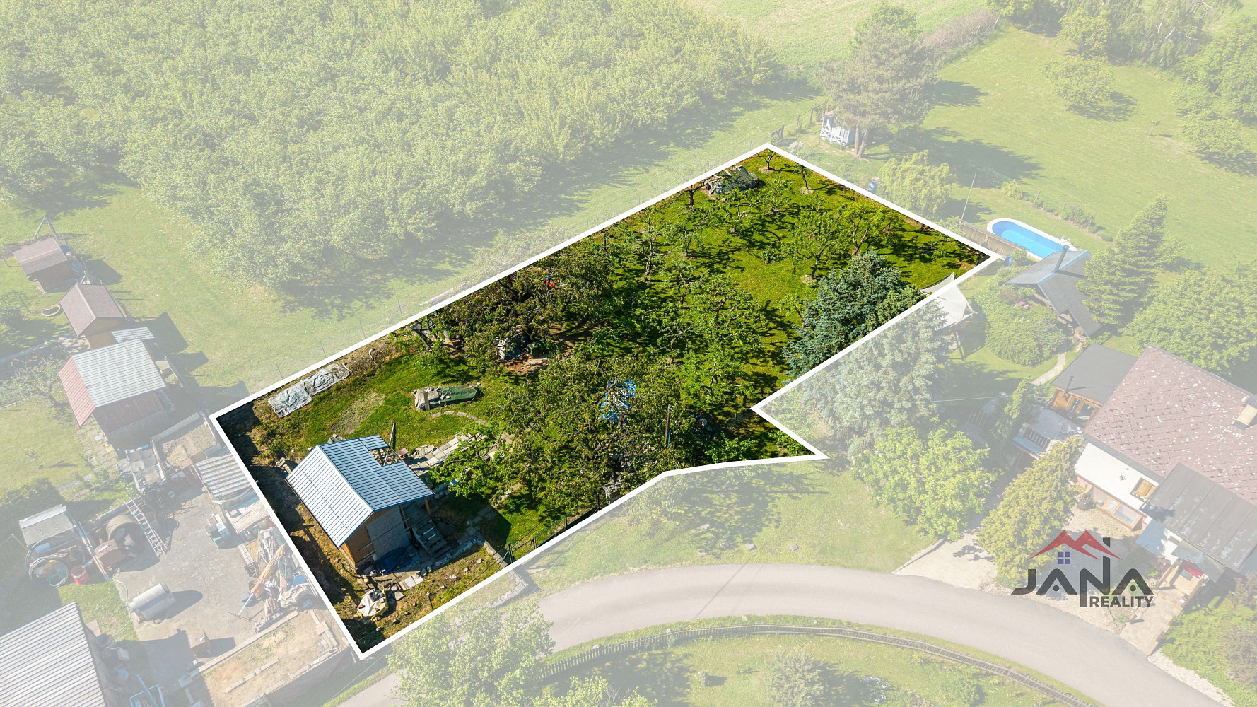 Prodej stavebního pozemku 1 201 m² - Widok 2