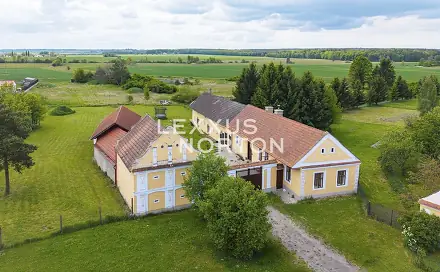 Prodej domu 450 m² s pozemkem 3 709 m², Komárov, okres Tábor