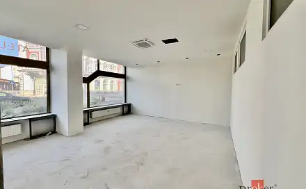 Pronájem kanceláře 141 m², náměstí Republiky, Opava - Předměstí