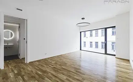 Pronájem bytu 2+kk 55 m², Kmochova, Praha 5 - Smíchov