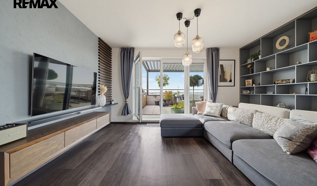 Prodej bytu 4+kk 116 m², Praha – náhled fotky 2