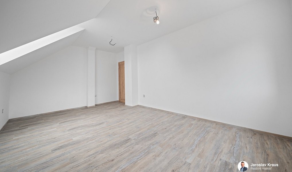Prodej domu 134 m² s pozemkem 148 m², Nová Paka – náhled fotky 31