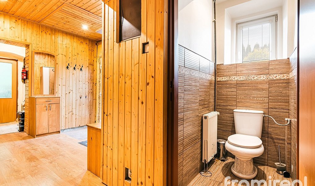 Prodej chaty/chalupy 180 m² s pozemkem 1 481 m², Lomnice – náhled fotky 23