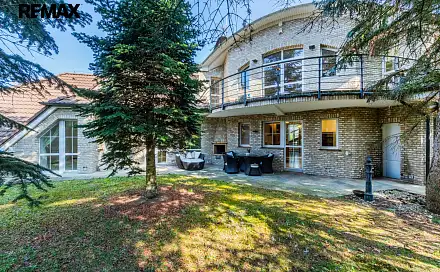 Prodej domu 433 m² s pozemkem 826 m², U zahrádek, Praha 10 - Benice