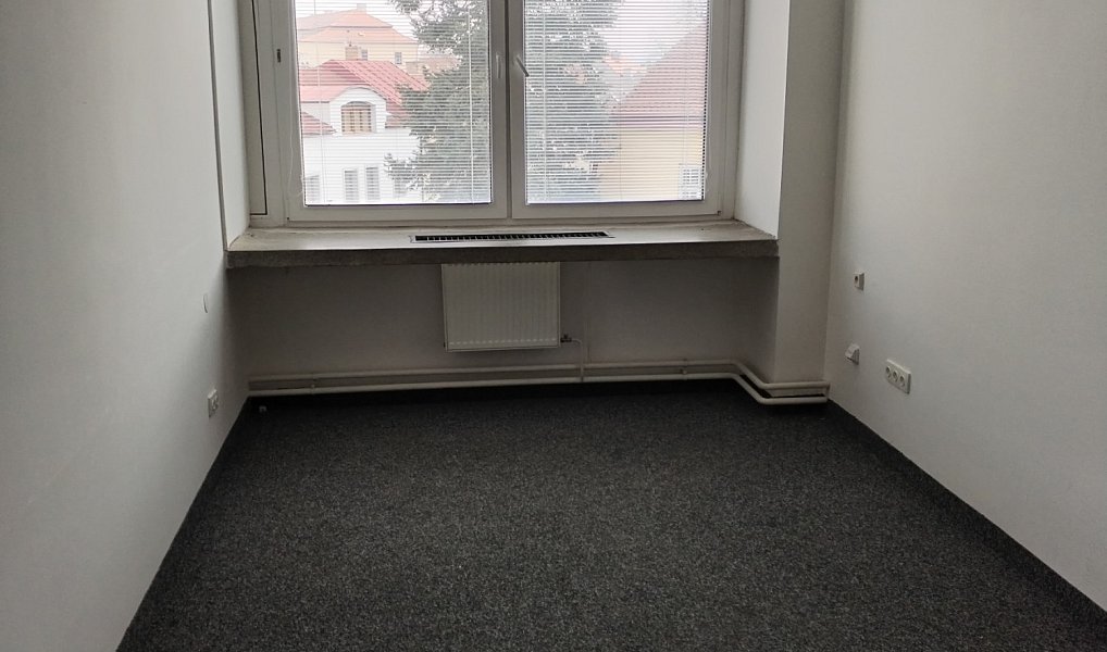 Pronájem obchodních prostor 18 m², Jihlava – náhled fotky 2