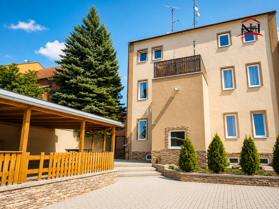 Prodej nájemního domu, činžáku 318 m²