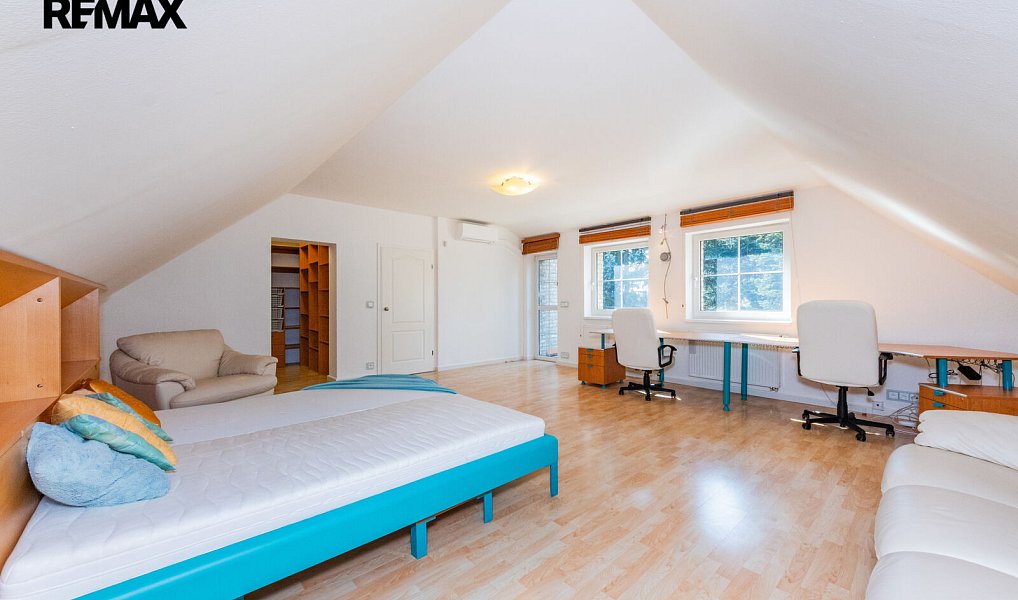 Prodej kanceláře 433 m², Praha – náhled fotky 18