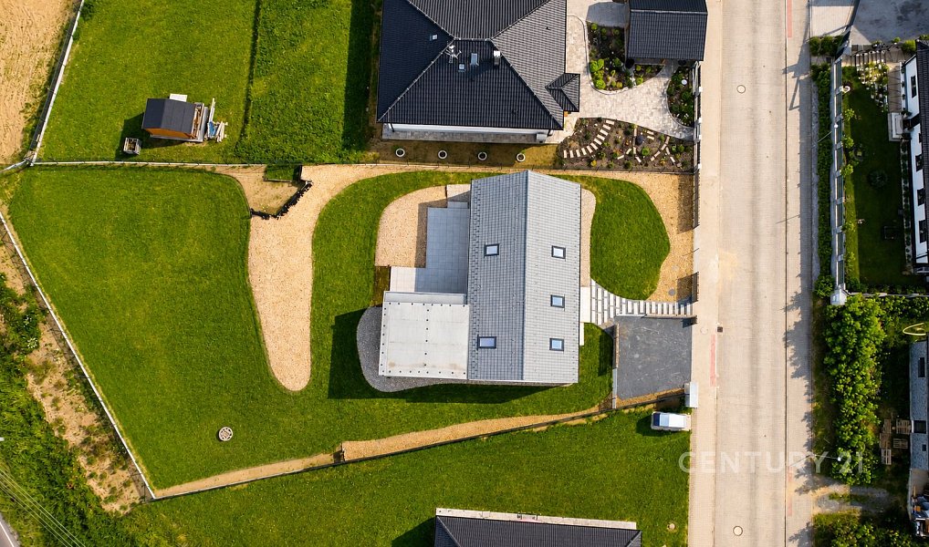 Pronájem domu 236 m² s pozemkem 1 500 m², Benešov – náhled fotky 7